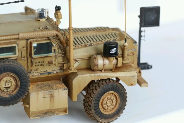 U.S. COUGAR 6x6 MRAP VEHICLE