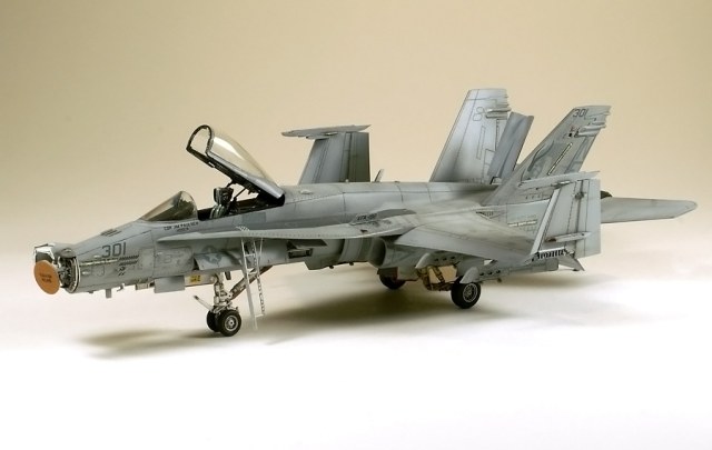 F\A-18C "Golden Dragon".