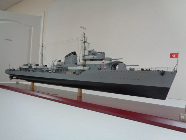 Эскадренный миноносец "Гремящий" пр. 7, 1942 г. М 1/100