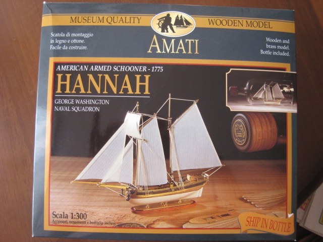 HANNAH модель в бутылке