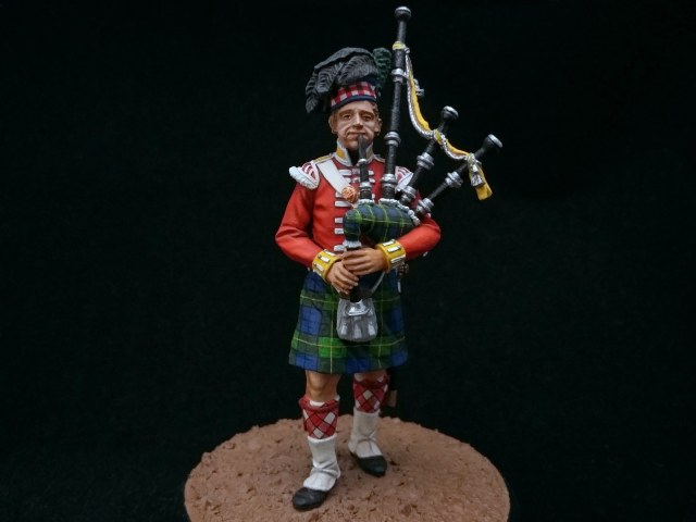 Волынщик 92-го (Highland) пехотного полка (Gordon Highlanders). Великобритания, 1815 год