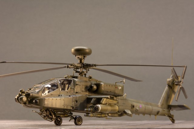 AH - 64 Apache Longbow