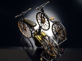 1866 P. Lallement velocipede / 1867 Roper steam motorcycle