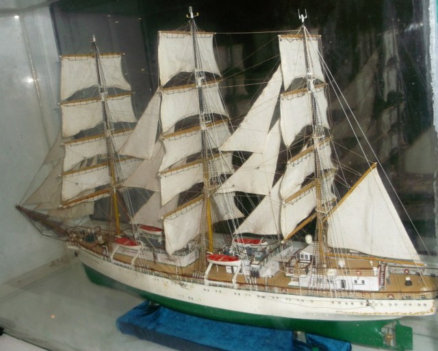 Дар Молодежи