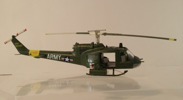 Вертолёт армии США UH-1B