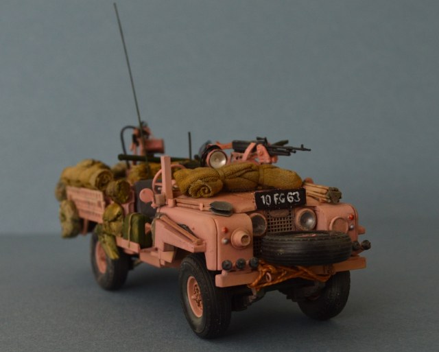 S.A.S. Land Rover Pink Panther