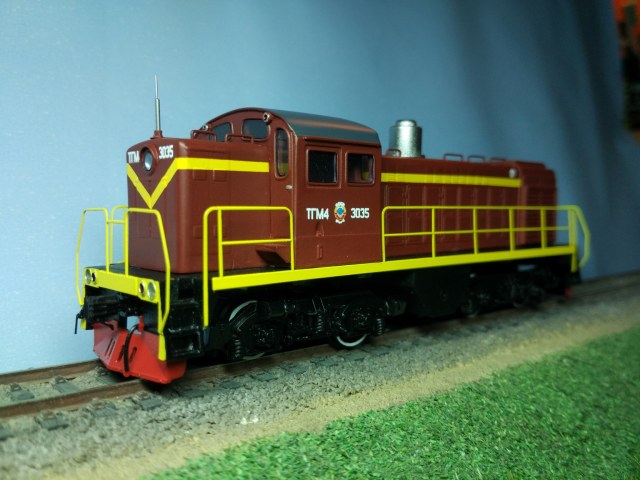 Тепловоз ТГМ4