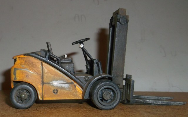 Вилочный погрузчик