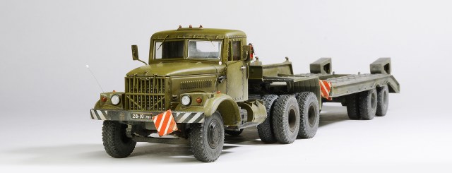 КРАЗ-258Б1 с полуприцепом ЧМЗАП-5523