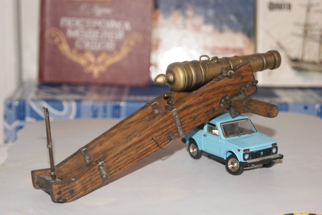 12 фунтовая полевая пушка малой пропорции обр. 1805 г.