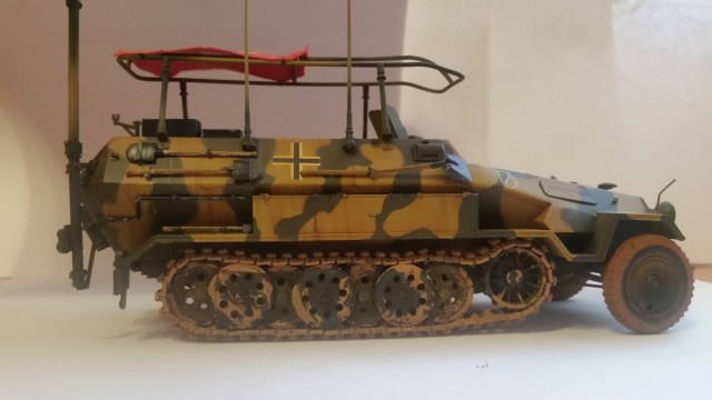 Sd.Kfz.251/3 Ausf.B Hanomag