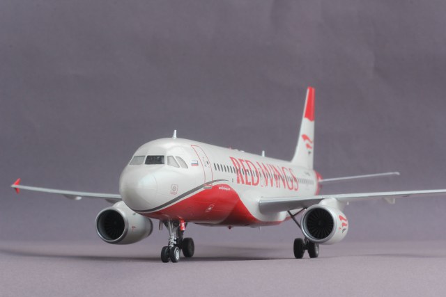 Airbus A320 Red Wings VP-BWX