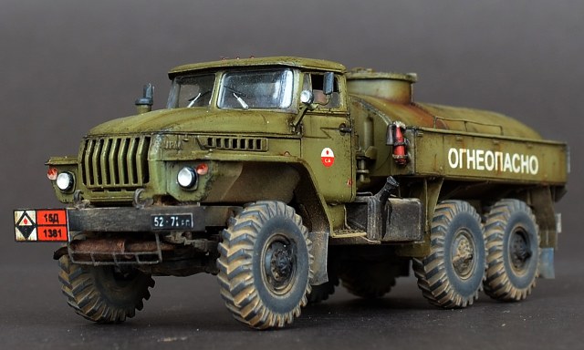 Топливозаправщик АЦЗ-5-4320