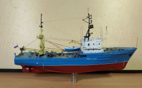 ПР 503 Рефрижераторный сейнер-траулер типа "Альпинист"