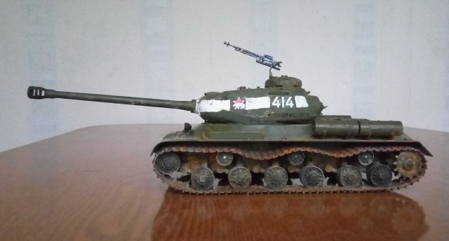 ИС-2 (Объект 240) — советский тяжёлый танк периода Великой Отечественной войны.