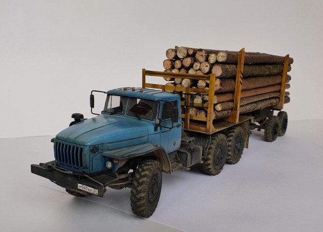 Урал-4320 лесовоз