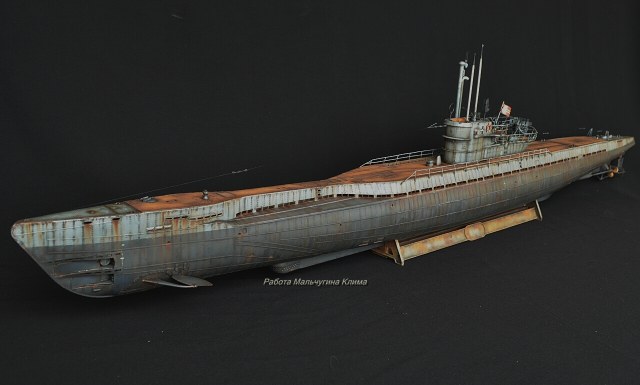 German Submarine TYPE IX C(U516)