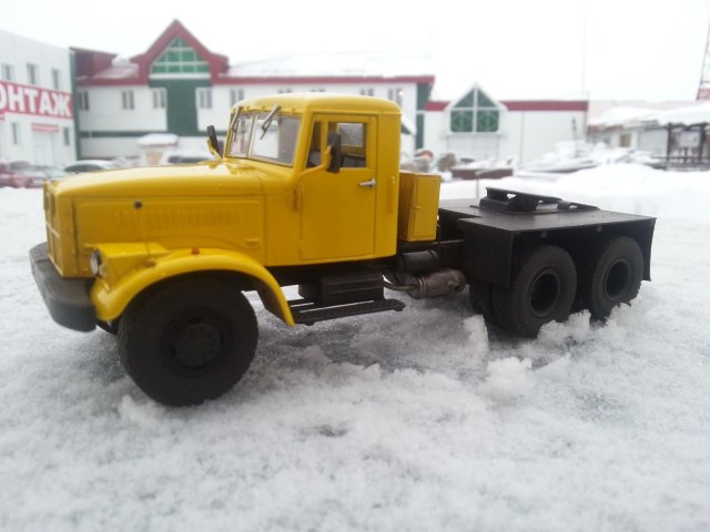 КрАЗ-256 Б1 Седельный тягач 1:43