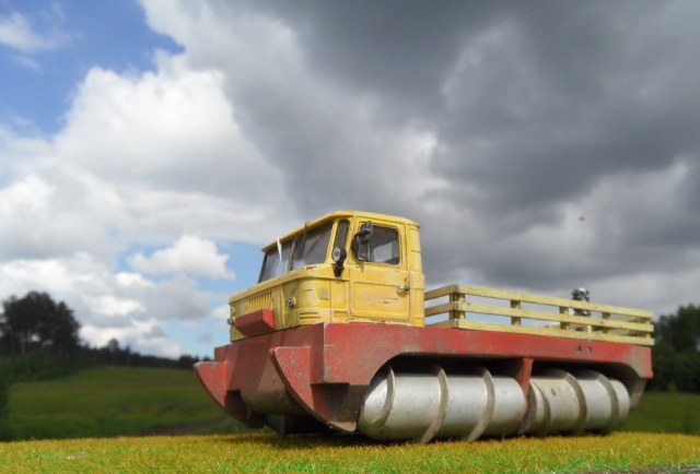 ГПИ-72 шнековый снегоболотоход