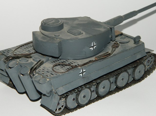 Тигр-1 из картона