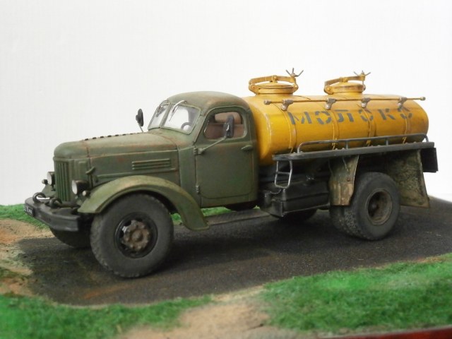 ЗиЛ-164А "СТАРЫЙ МОЛОЧНИК"  1:35