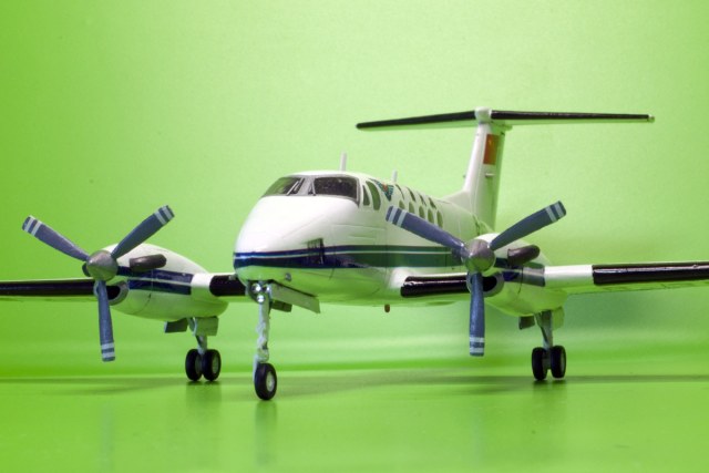 Beech 200 Китайский аэрофлот СААС