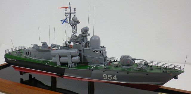 Большой ракетный катер "Ивановец", проекта 12411 "Молния"