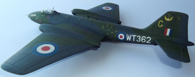 ENGLISH ELECTRIC CANBERRA B(1)MK8