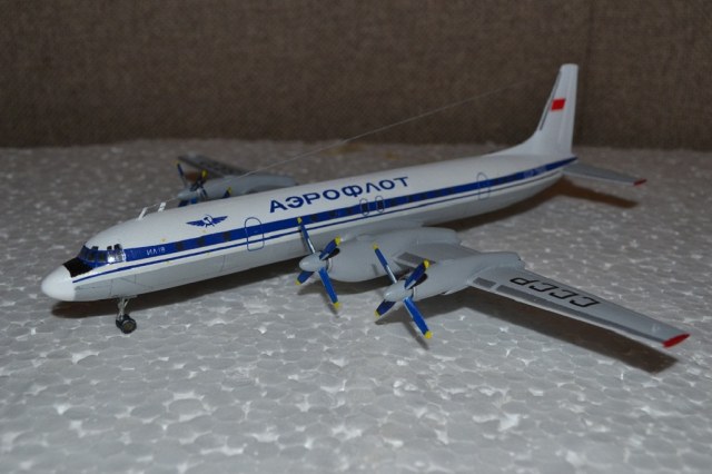 Самолет ИЛ-18