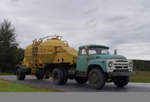 ЗИЛ-130В1 с полуприцепом-муковозом К4-АМГ