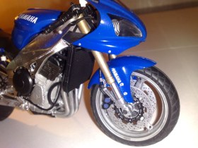 Tamiya Yamaha YZF-R1 1:12