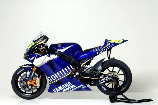 Yamaha YZR-M1'05 No.46 V.Rossi 1:12