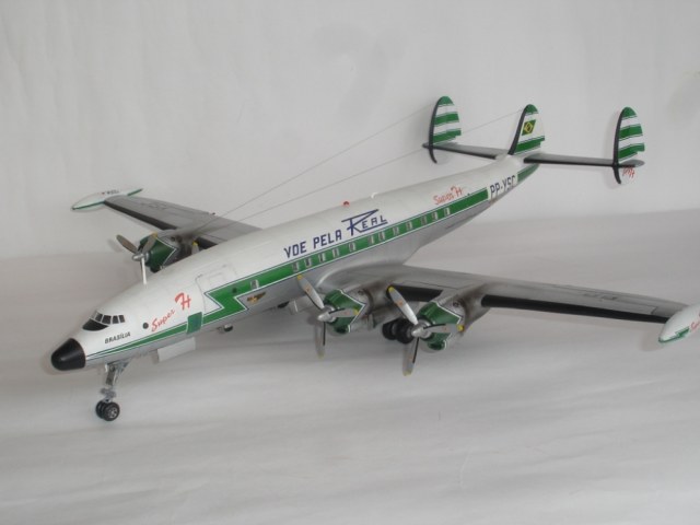 Lockheed L-1049H Super Constellation