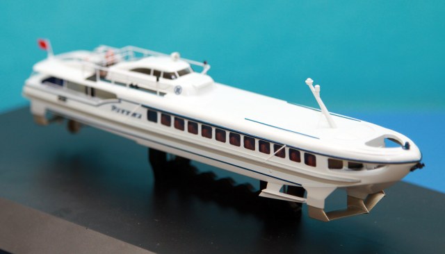 Пассажирский теплоход на подводных крыльях "Ракета"