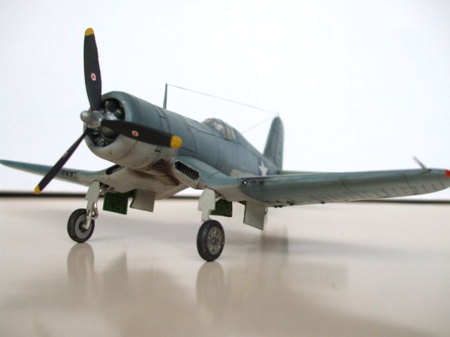 F4U-1