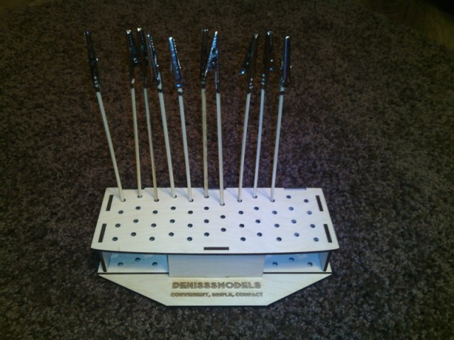 Поставка под надфили, кисти.