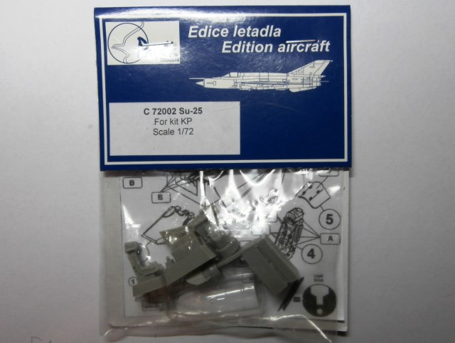 Набор для деталировки кабины Су-25 + вакуумформованный фонарь # C 72002