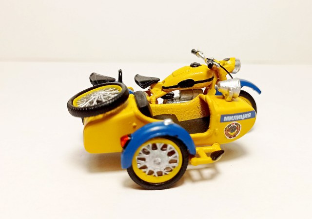 Мотоцикл К650 1/43