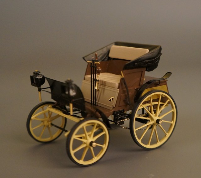 Первый русский автомобиль Яковлева-Фрезе.