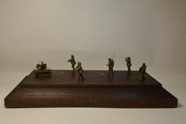 Боевой робот "Платформа-М"