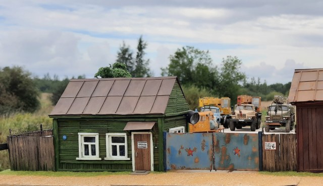 Гаражи "УНР(Управление начальника работ)