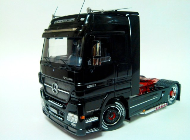 Mercedes-Benz Actros Black Edition