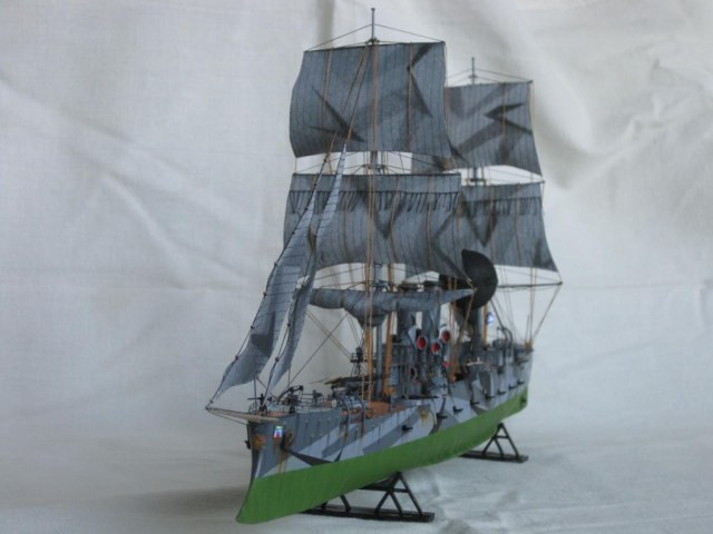 Тяжелый  крейсер  "БАРНАУЛЪ"