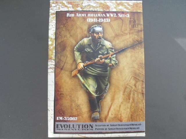 фигурка красноармейца  1/35