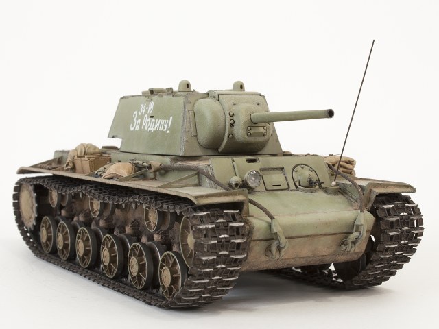 КВ-1 (ЧКЗ, башня сб.157, лето 1942 г.) б/н 34-18 "За Родину!"