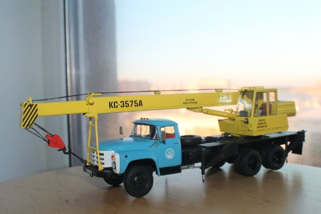 Автокран КС-3575А на шасси ЗиЛ-133ГЯ