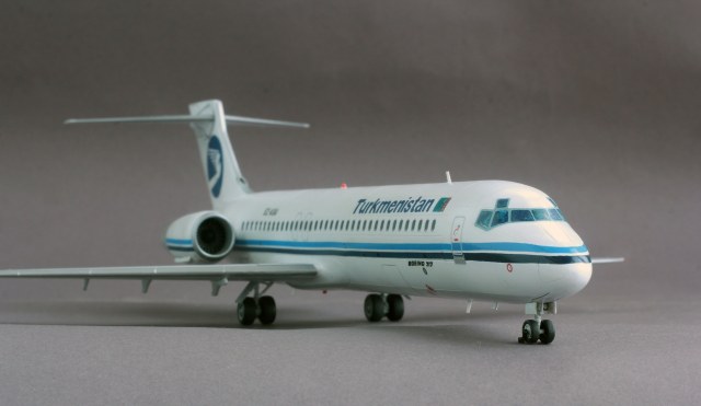 Boeing 717 Turkmenistan ez-a104