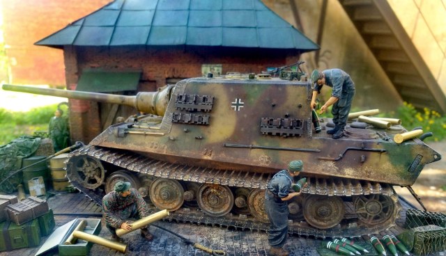 САУ Ягдтигр - Погрузка снарядов