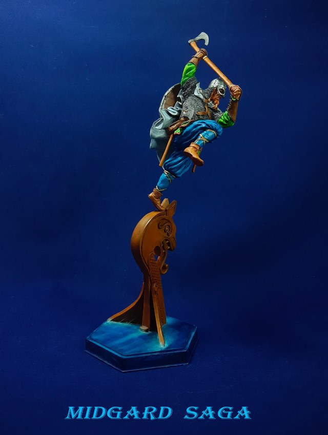 Viking Axeman ( 10 th Century )