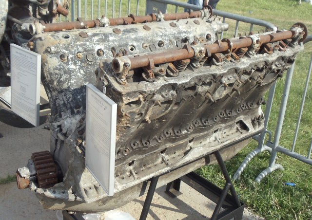 двигатель М-105